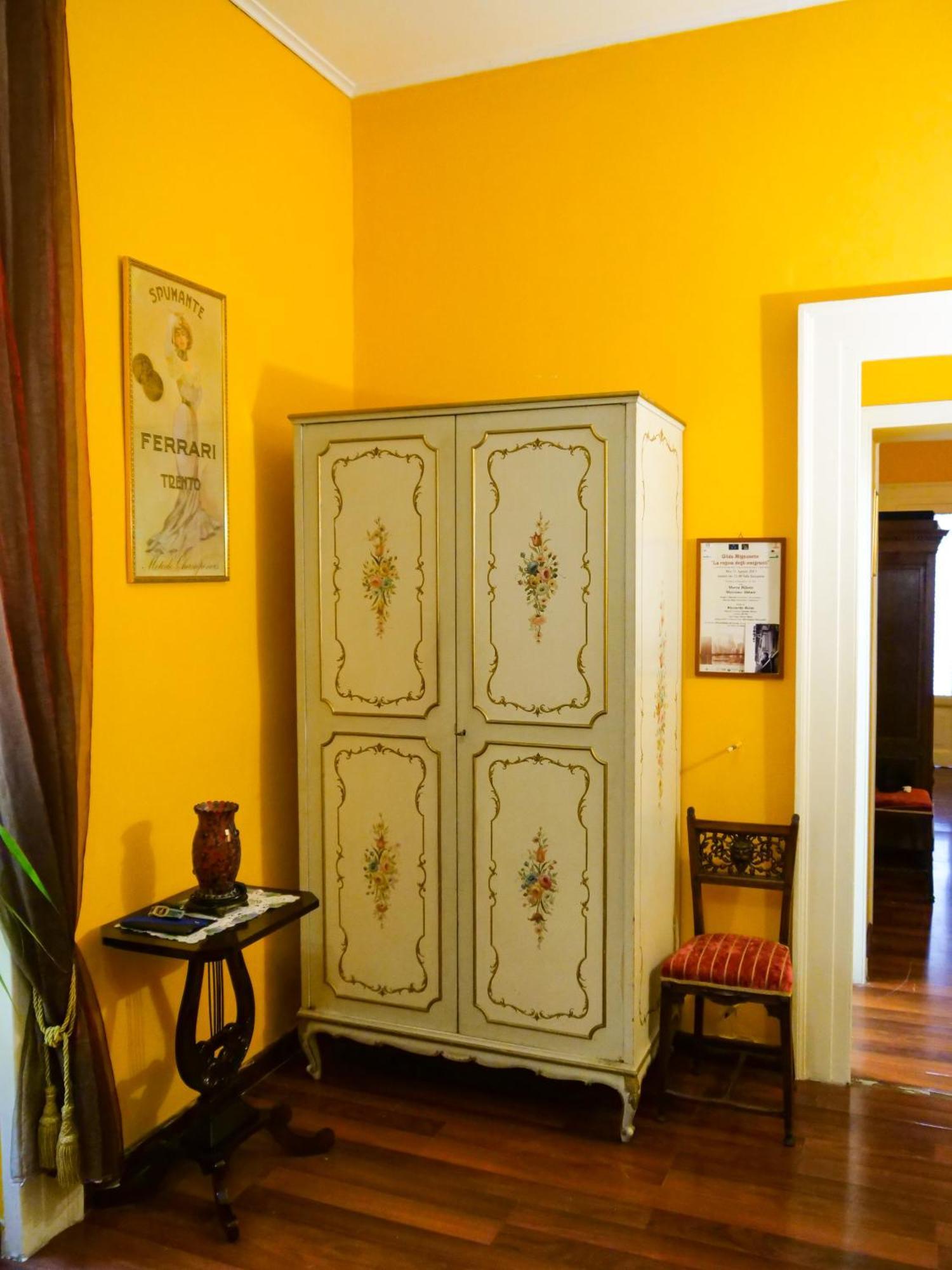 ナポリ Salotto Sommer Bed & Breakfast エクステリア 写真
