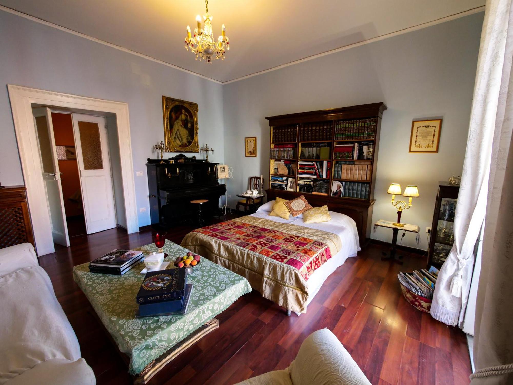 ナポリ Salotto Sommer Bed & Breakfast エクステリア 写真